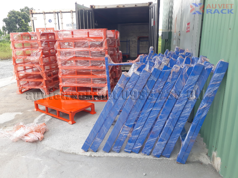 pallet xếp chồng
